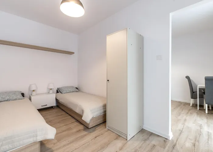 Manu Aparts By Mye *